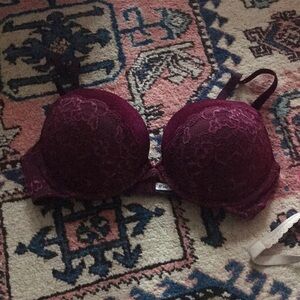 Limited time beautiful burgundy lace and velvet European bra, size 34c not worn